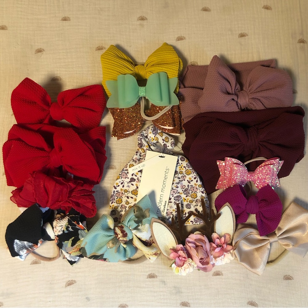 Bundle of Baby Bows & Hat